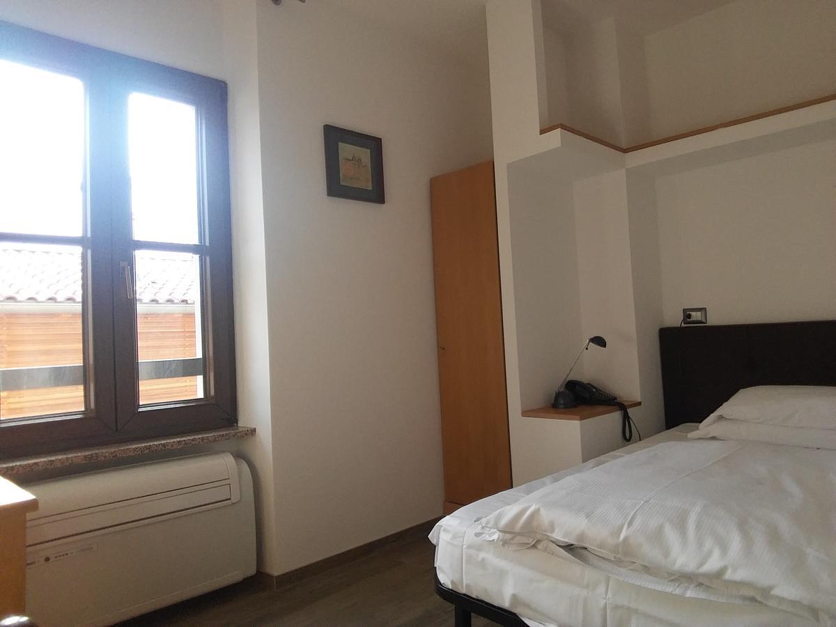 ארקו Hotel Sole Holiday מראה חיצוני תמונה